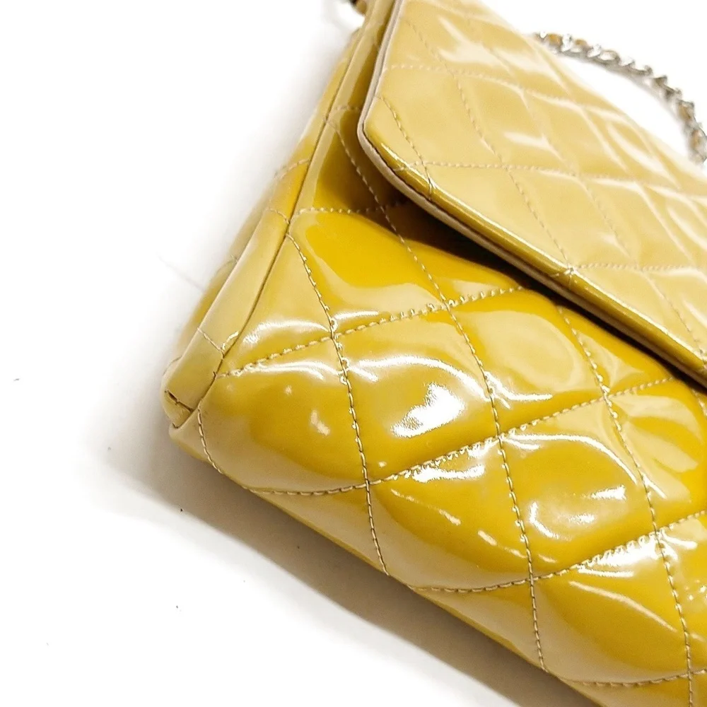 Chanel Shoulder Bag Matelasse Beige Patent leather